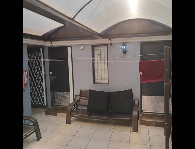 10 BEDROOM HOUSE FOR SALE IN BRIXTON